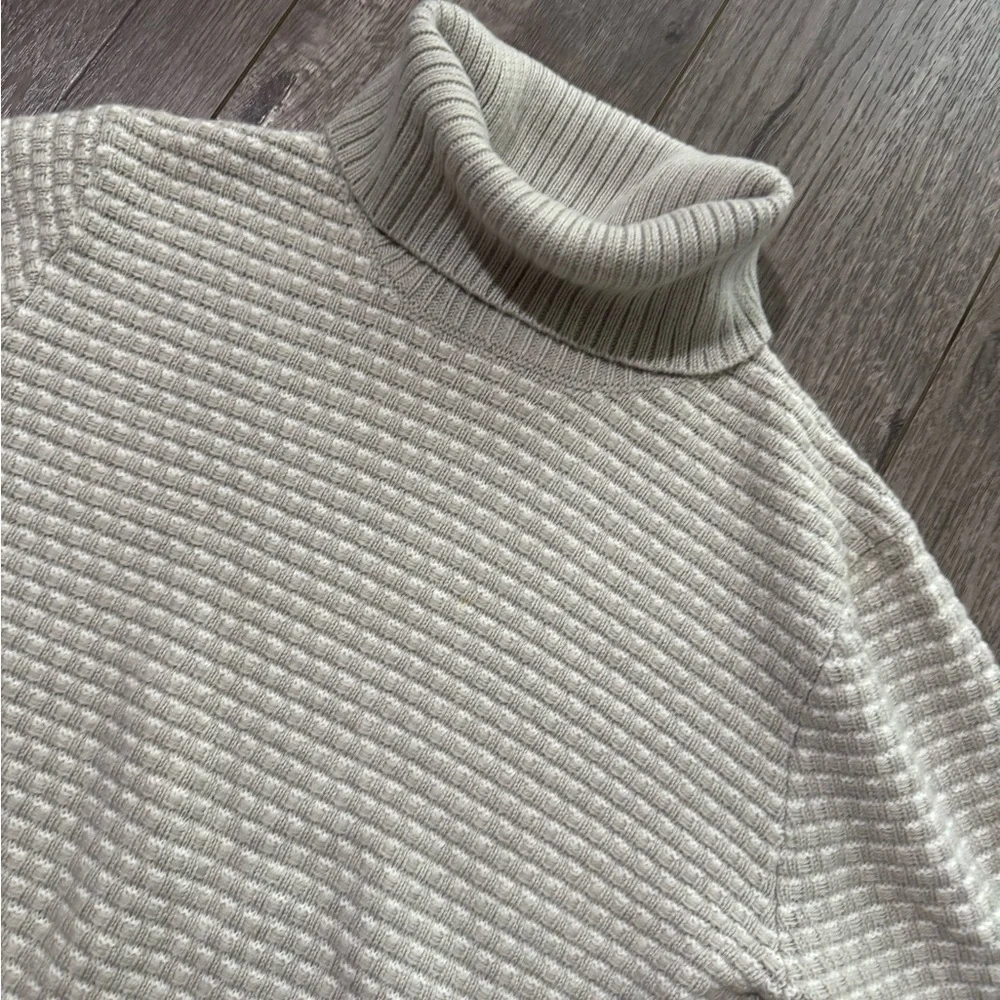 J Crew grey and white soft turtleneck sweater M